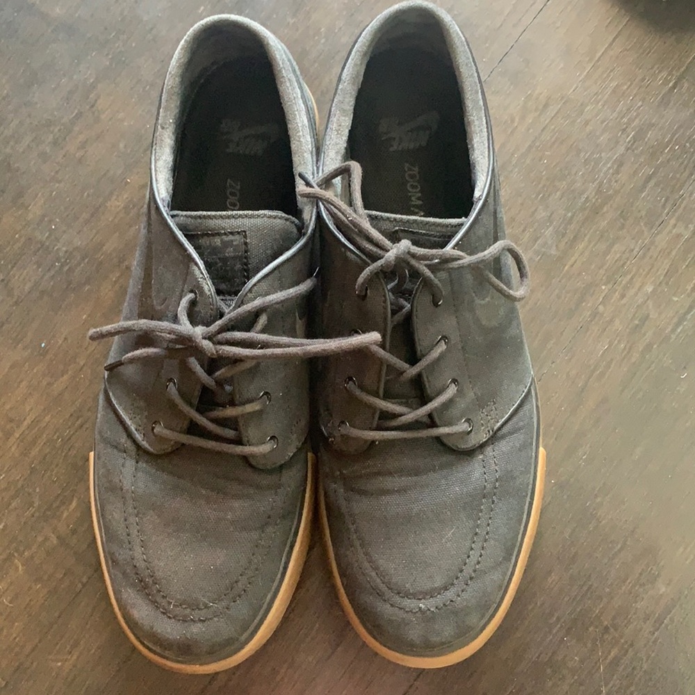 Nike men’s shoe